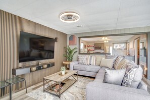 Living Room | Twin/Full Bunk Bed | TV | Central A/C & Heating