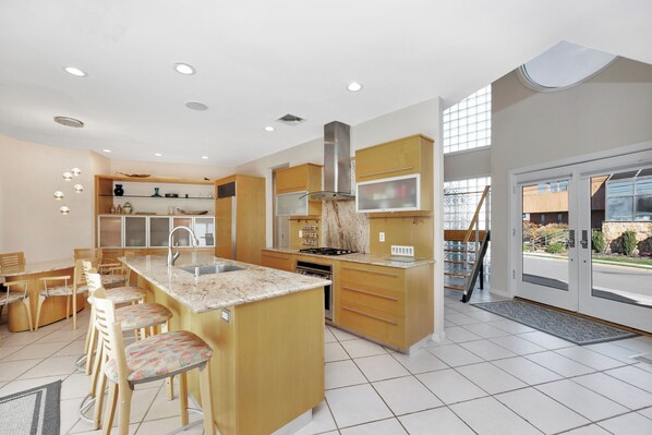 Private kitchen