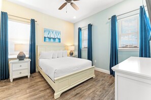 Sail into comfort in the queen suite, including a Smart TV & private ensuite
