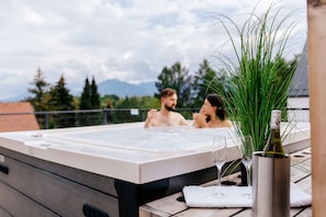 Bain à remous extérieur