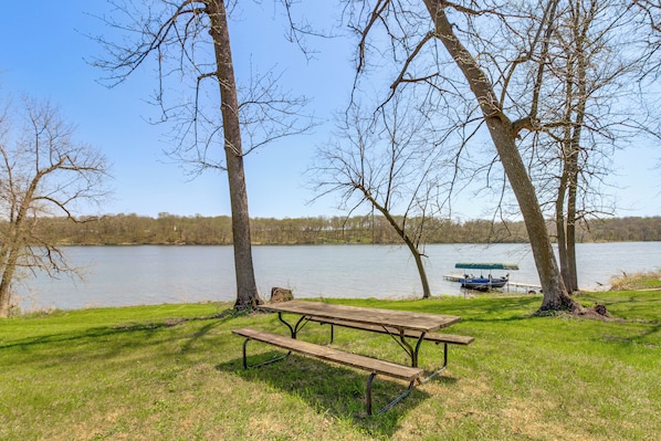 Underwood Vacation Rental | 3BR | 2.5BA | 1,800 Sq Ft | Step-Free Entry