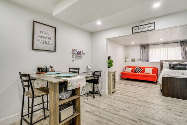 Magna Vacation Rental | Studio | 1BA | 850 Sq Ft | Stairs Required