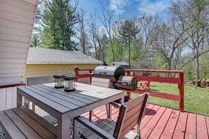 Deck | 2 Outdoor Dining Areas | Charcoal Grill