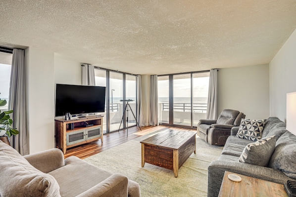 Daytona Beach Vacation Rental | 3BR | 2BA | 1,735 Sq Ft | Step-Free Entry