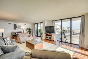 Living Room | Telescope | Board Games