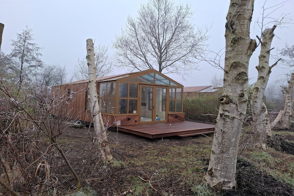 Außenseite Ferienhaus [Sommer]
