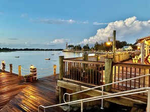 Lake Sumter Square - 2.8 Miles Away - Shopping, Dining and FREE Nightly Entertainment