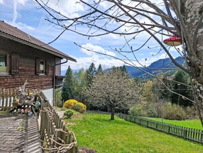 House, Shrub, Cottage, Spring, Slope, Garden, Landscaping, Yard, Valley, Fence
