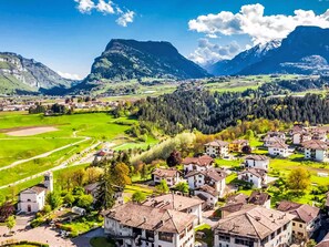 Mountainous Landforms, Mountain, Natural Landscape, Highland, Hill, Landscape, Mountain Range, Grassland, Hill Station, Cloud