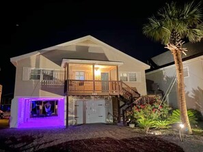 121-Burlington-driveway-nighttime