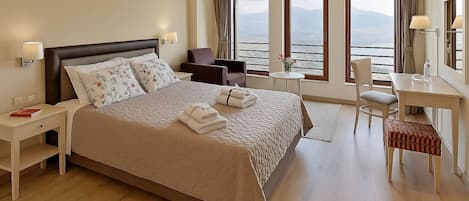 Private Guest Room Interior
Spacious and bright room with modern furnishings.