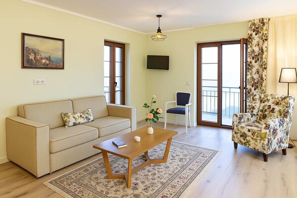 Living room area - Cozy and bright space
