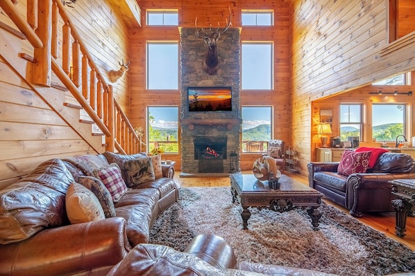 Sunflower Summit's cozy living area