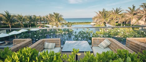 Infinity pool