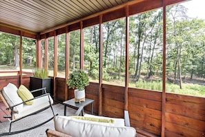 Screened in porch