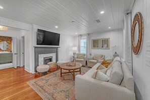 Indoors, Home Decor, Furniture, Living Room, Room