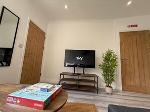 Modern Living Area with Streaming & Style
