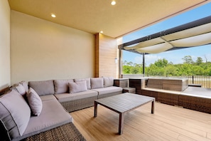 Escape the noise and recharge in your personal oasis. With a private tub surrounded by calming décor and peaceful vibes, this space is designed for deep relaxation and mindfulness.