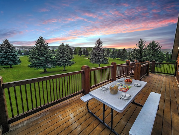 Dine outdoors with Bear Lake Golf Course views!