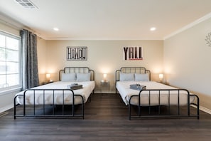 5th bedroom/bunk room