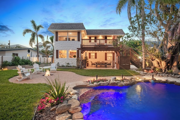 Holmes Beach Vacation Rental | 3BR | 2BA | 2 Steps to Enter | 1,900 Sq Ft