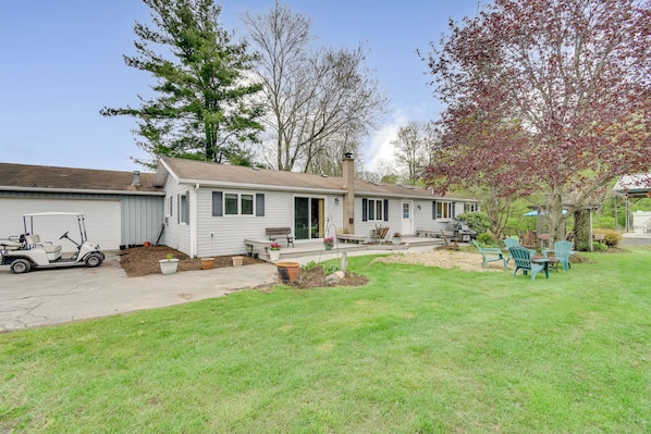 Sodus Vacation Rental | 3BR | 2BA | Steps Required | 1,500 Sq Ft