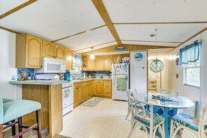 Kitchen | Dining Area | Cooking Basics