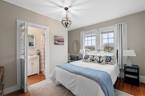 The primary bedroom has a convenient en suite bathroom and stunning ocean views!