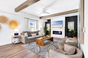 Welcome to White Sands! A newly-renovated home near the beautiful Emerald Coast beach with a private pool and community amenities | Paradise Isles, Destin, Florida | Voyax Luxury Vacation Rentals