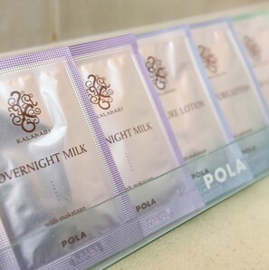Bathroom amenities