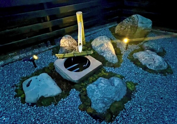 This is an outdoor space where you can feel the Japanese spirit. Why not take some commemorative photos here?