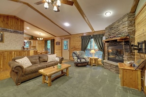 Interior | Electric Heating | Wall A/C | Free WiFi