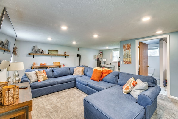 Holley Vacation Rental | 3BR | 1.5BA | Stairs Required | 1,700 Sq Ft