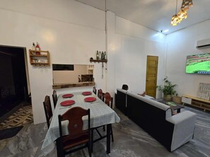 Ruokailu