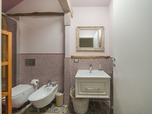 Armatur, Wand, Bad Sink, Badezimmer, Flooring, Interior Design, Sinken, Fussboden, Zapfhahn, Installation