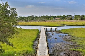 Dock