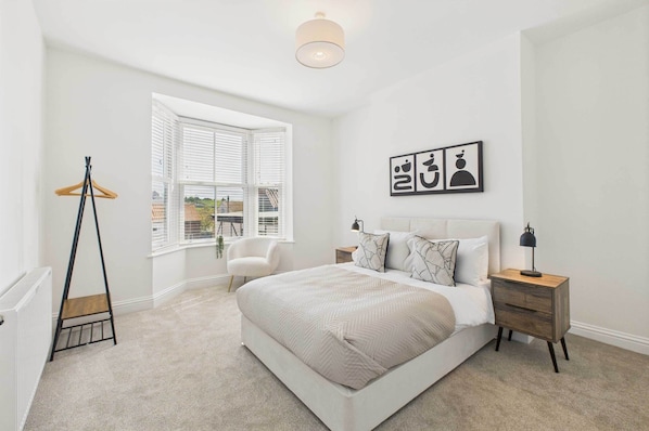 Captain's View, Whitby - Host & Stay