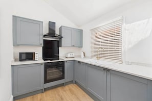 Captain's View, Whitby - Host & Stay