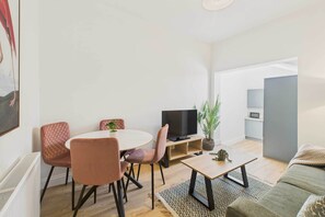 Captain's View, Whitby - Host & Stay