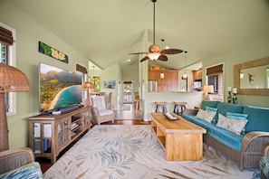 Living area with TV, Books and more