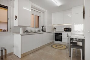 P6 - Kitchen