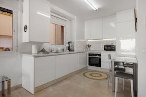 P6 - Kitchen