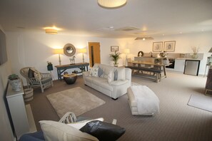The Bungalow Lounge