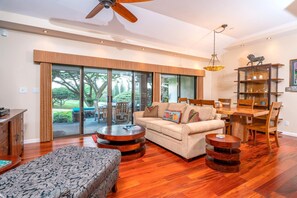 KGV-14P6 Warm wood floors, cozy textures, and lush garden views?this is where nature meets refined comfort