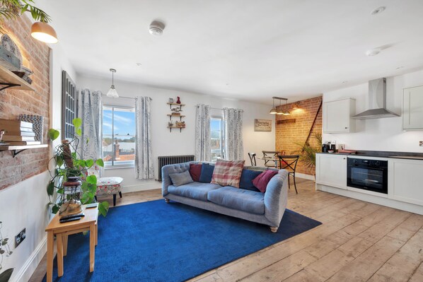 Lounge and integrated kitchen overlooking the High Street
