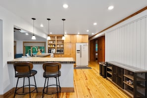 Good flow from living room to kitchen