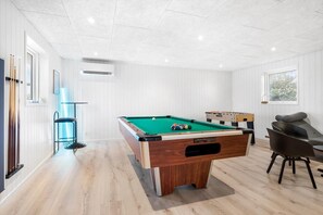 Spielezimmer