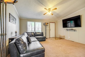 Living Room | Central A/C & Heat