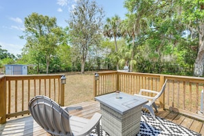 Private Deck | Backyard