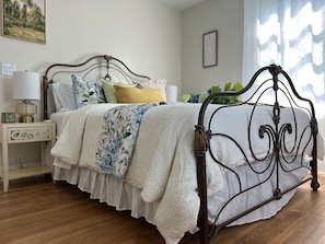 Textered linens and great lighting bedroom